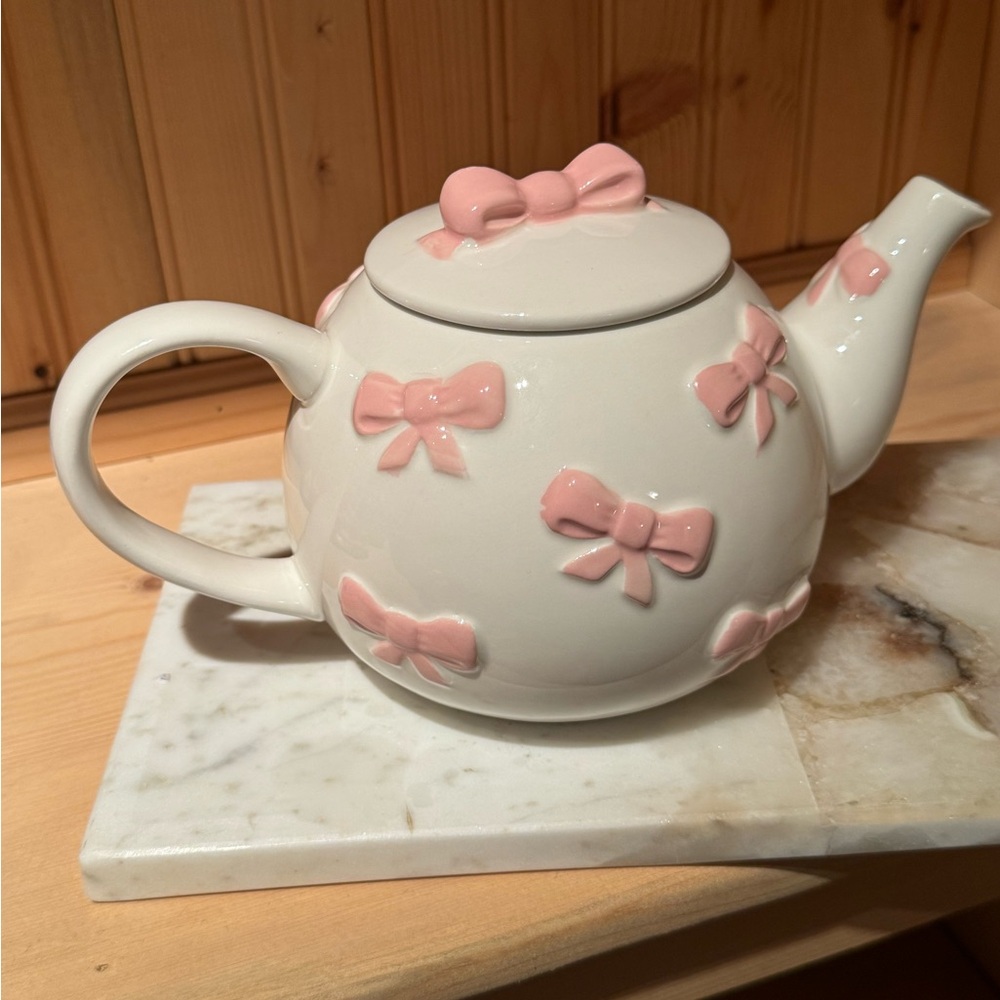 Pink bow ceramic teapot